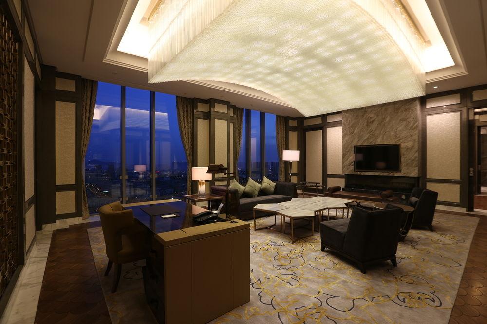 เชอราตัน ชิงเต่า ลีซาง โฮเต็ล Hotel ภายนอก รูปภาพ
