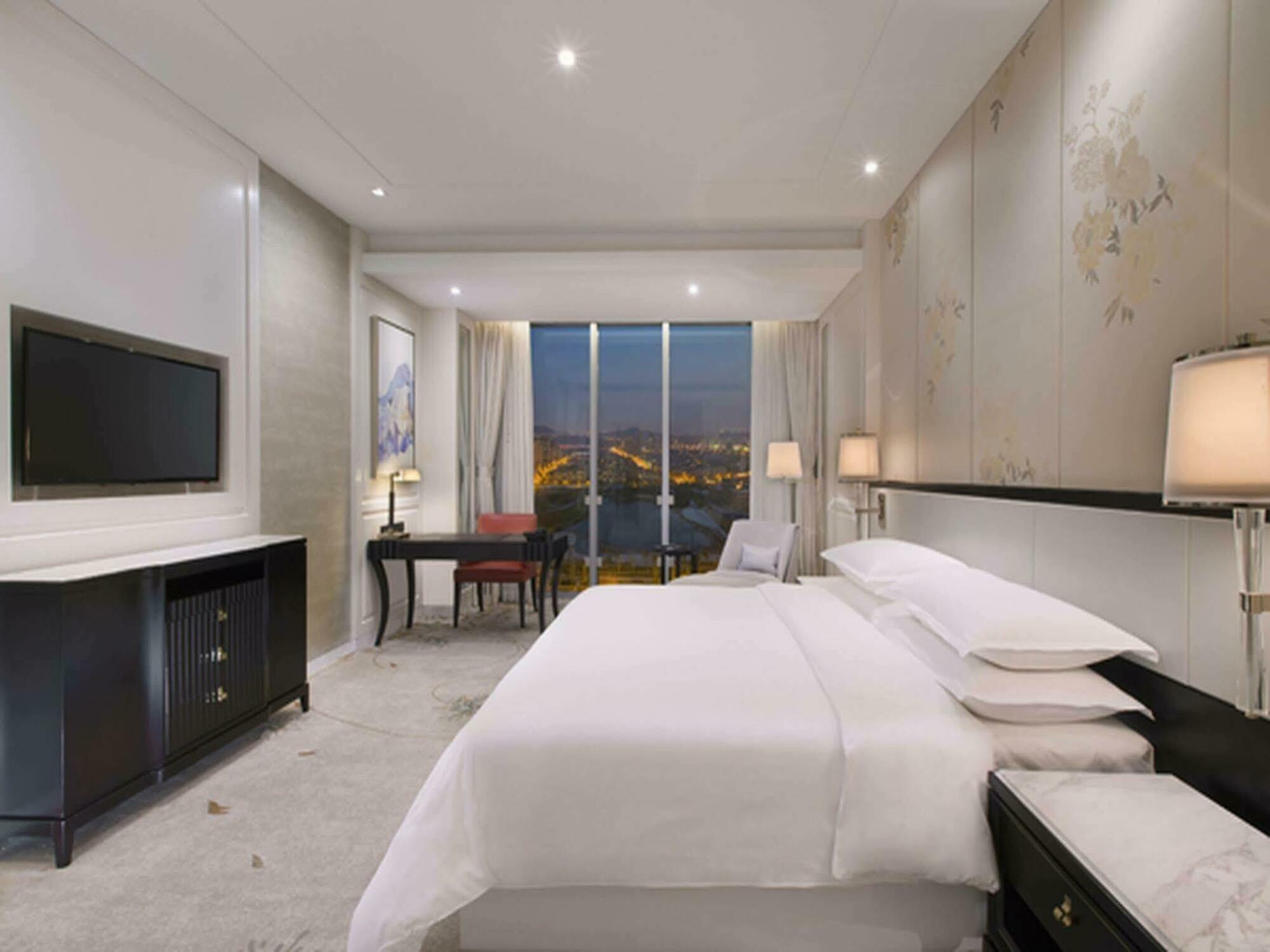 เชอราตัน ชิงเต่า ลีซาง โฮเต็ล Hotel ภายนอก รูปภาพ